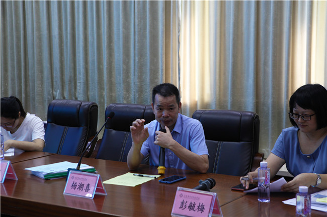 10杨潮喜校长讲话.jpg
