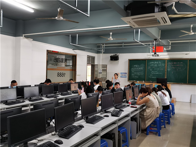 罗琼琼老师授课电子商务(网商运营).jpg